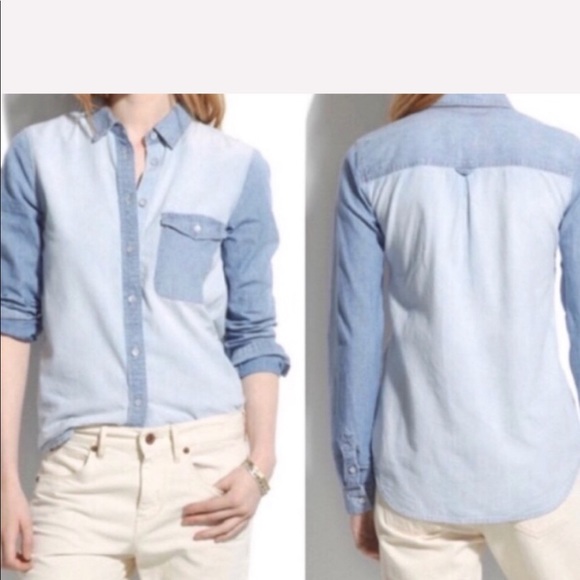 Madewell Tops - Madewell chambray Two tone button down. Size XS